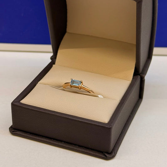 Anillo Elan Topacio Azul 14k